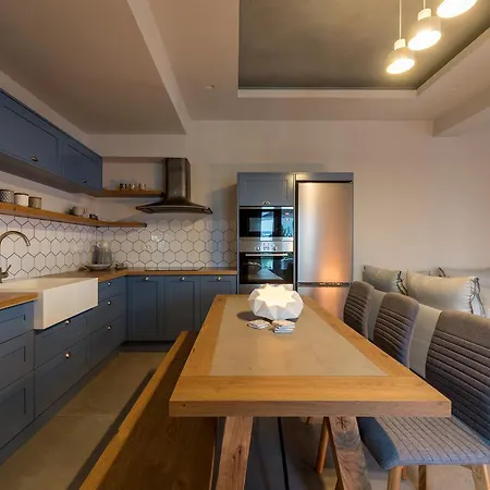 Villa Ambeli Luxury Megalochori (Santorini)