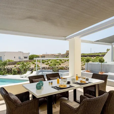 Ambeli Luxury Vila Megalochori (Santorini)